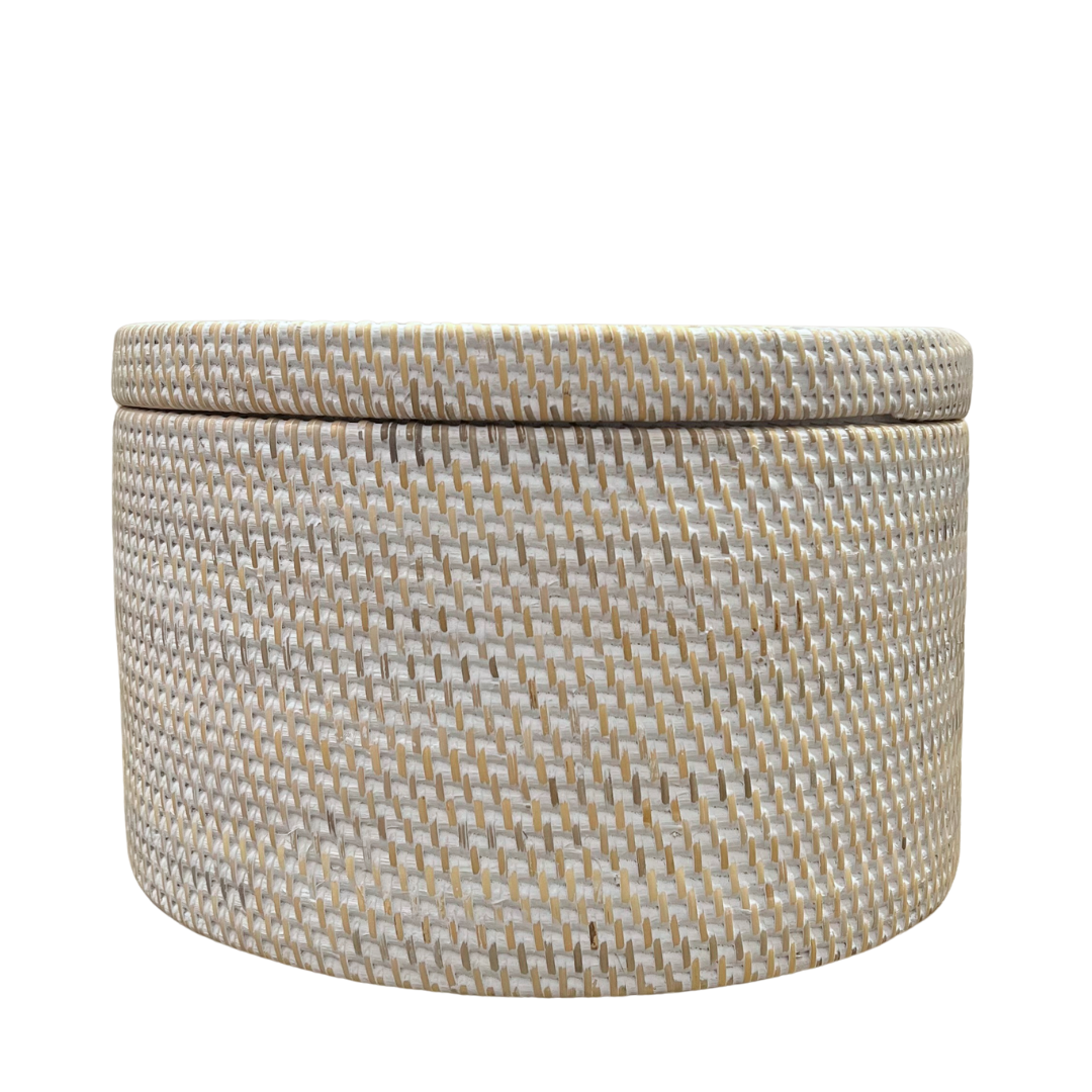 White Round Box With Lid (available in-store only)