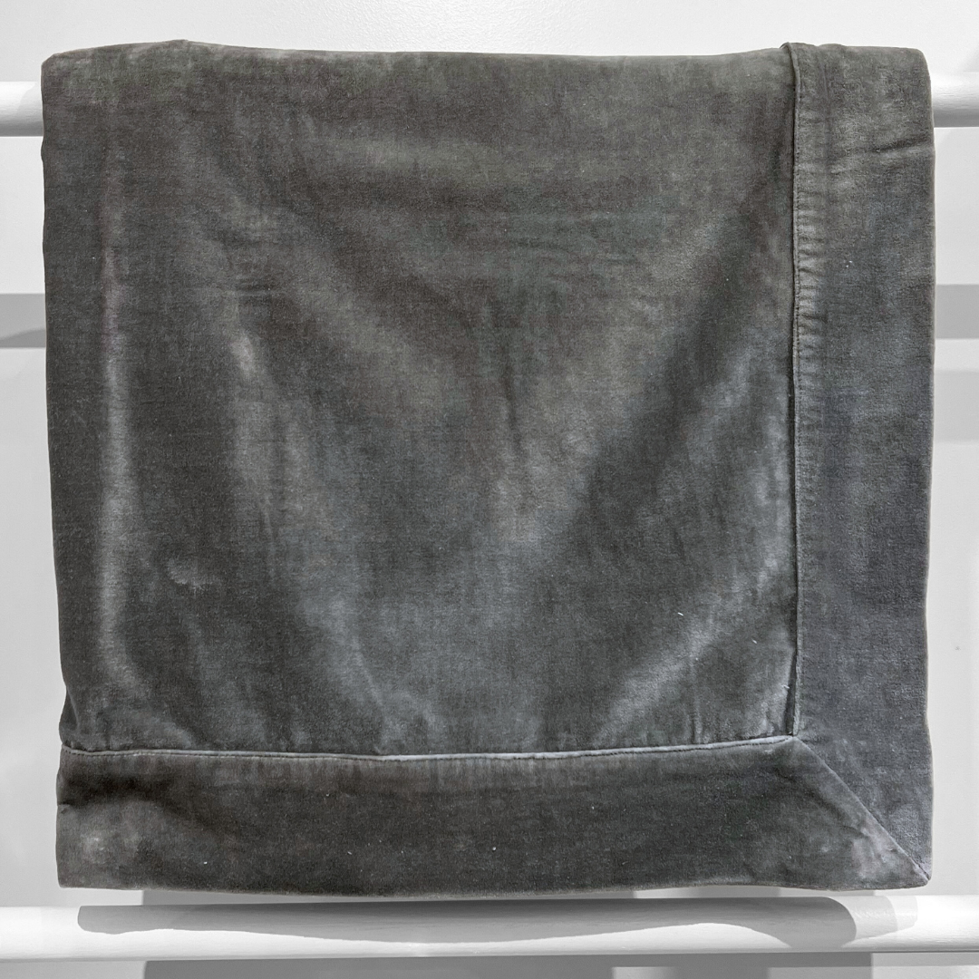 Velvet Bridge Cloth - Grey