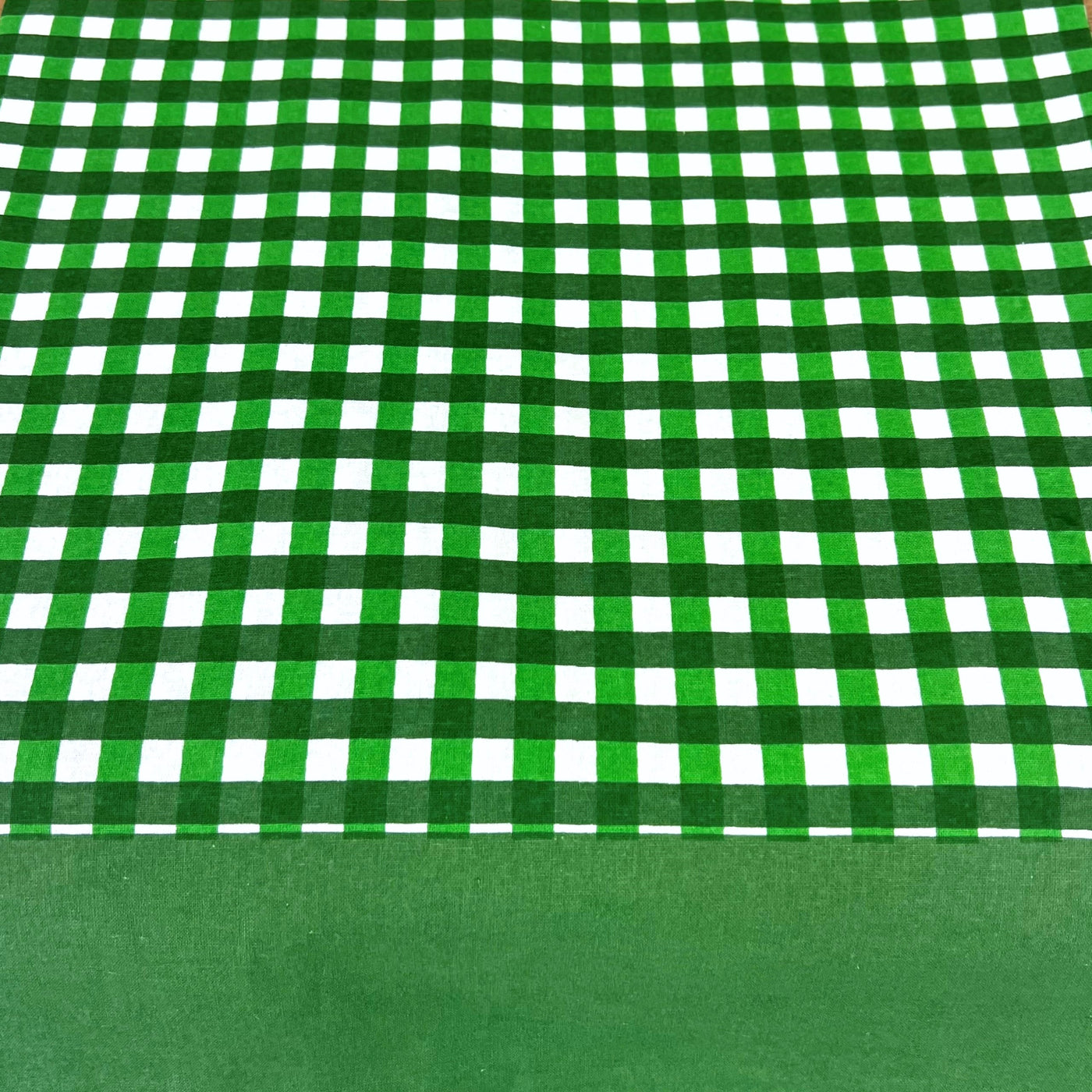 Green & Light Green Check Table Cloth
