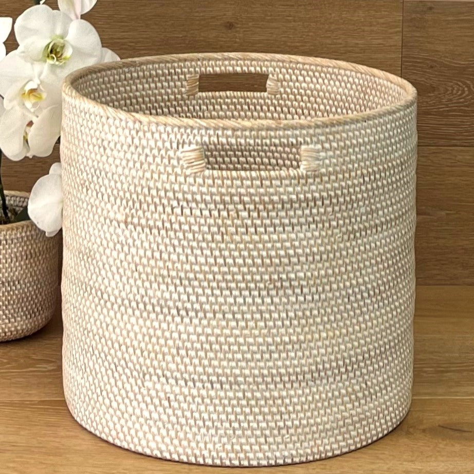 White Open Round Basket